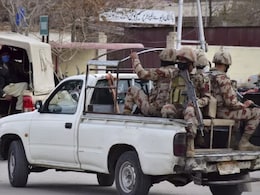 पाकिस्तान में सेना के काफिले पर बड़ा हमला, BLA ने 90 सैनिकों को मारने का किया दावा पाकिस्तान में सेना के काफिले पर बड़ा हमला, BLA ने 90 सैनिकों को मारने का किया दावा