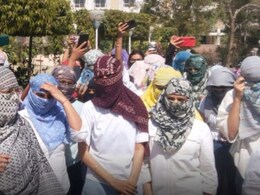 Rajasthan: जयपुर में यौन उत्पीड़न मामले में प्रिंसिपल गिरफ्तार, 50 से ज्यादा छात्राओं ने लगाए हैं आरोप