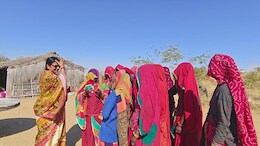 'रेगिस्तान' का ऐसा गांव, जहां 10 फीट की गहराई पर मिलता मीठा पानी; ग्रामीणों की मेहनत लाई रंग