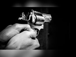 किसान के घर पर ताबड़तोड़ फायरिंग, बदमाश बोले - "इतनी गोली मारेंगे, जिंदा नहीं बचोगे"