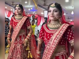 दूल्हे को देखते ही दुल्हन भूली स्टेप्स, करने लगी 'कबड्डी डांस', हंस-हंसकर लोटपोट हुए मेहमान दूल्हे को देखते ही दुल्हन भूली स्टेप्स, करने लगी 'कबड्डी डांस', हंस-हंसकर लोटपोट हुए मेहमान