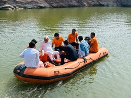 नदी में डूबे युवक की तलाश में उतरे किरोड़ी लाल मीणा, 24 घंटे से रेस्क्यू टीम के हाथ खाली