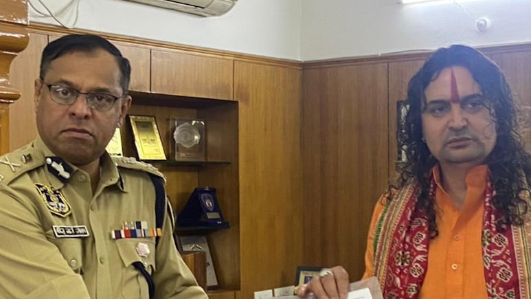 Rajasthan: बालमुकुंद आचार्य को लाउडस्पीकर ही नहीं इन बाइकर्स से भी है परेशानी, पुलिस के पास जाते ही हुई कार्रवाई