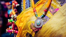 Mumbai's 8 Buzzing Markets For A Budget-Shopping Spree