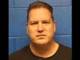 Ex-News Anchor Lifts Girlfriend By Throat, Slams Her To Ground, Arrested Ex-News Anchor Lifts Girlfriend By Throat, Slams Her To Ground, Arrested