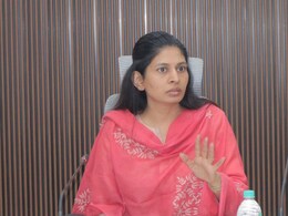 Jalgaon News : रक्षा खडसेंच्या मुलीची छेडछाड प्रकरण; चार आरोपींना अटक