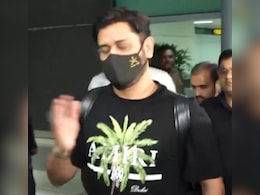 MS Dhoni Refuses To Talk About India's Champions Trophy 2025 Win, Gesture Towards Reporter Viral