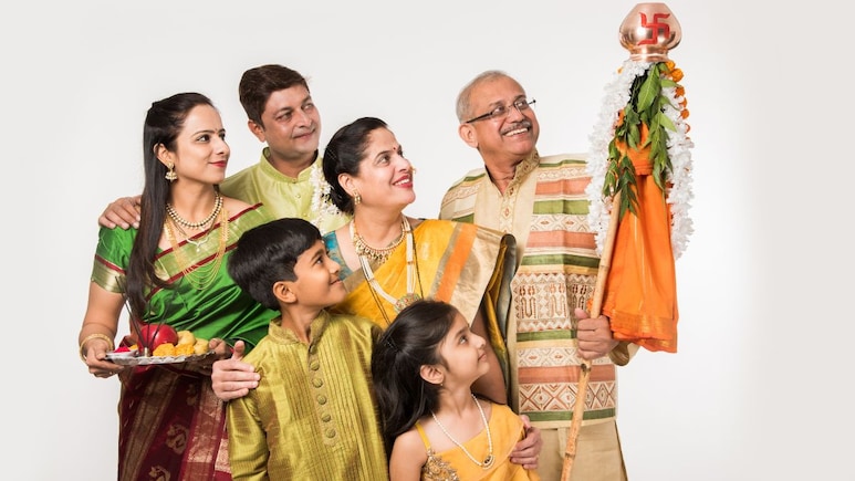 Gudi Padwa 2026 : घराघरात गुढी उभारण्यापूर्वी न विसरता करा 'हे' काम; तुमच्या आयुष्यात होईल मोठा बदल!