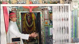 राजस्थान में 450 साल पुराना चमत्कारी मंदिर, सुबह बच्ची, दोपहर में युवा... शाम होते मूर्ति हो जाती वृद्धा