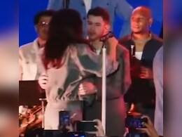Priyanka Chopra Kisses Nick Jonas As They Celebrate Jonas Brothers' Entry Into New Jersey Hall Of Fame Priyanka Chopra Kisses Nick Jonas As They Celebrate Jonas Brothers' Entry Into New Jersey Hall Of Fame