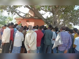खौफनाक! एक ही फंदे से लटक रही थीं दो लाशें, लिपटे मिले युवक और युवती; बरगद का पेड़ बना मौत का गवाह खौफनाक! एक ही फंदे से लटक रही थीं दो लाशें, लिपटे मिले युवक और युवती; बरगद का पेड़ बना मौत का गवाह