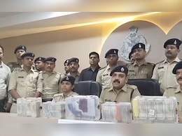 32 लाख रुपये की लूट का खुलासा, साथ में काम करने वाला ही निकला मास्टरमाइंड, ऐसे चढ़ा पुलिस के हत्थे 32 लाख रुपये की लूट का खुलासा, साथ में काम करने वाला ही निकला मास्टरमाइंड, ऐसे चढ़ा पुलिस के हत्थे