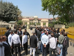 Allahabad High Court Lawyers Strike For 2nd Day Over Transfer Of Cash Row Judge Allahabad High Court Lawyers Strike For 2nd Day Over Transfer Of Cash Row Judge