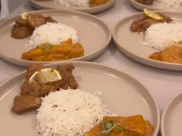 बेड पर बैठकर खाना खाने से क्या होता है? जानकर आज से बंद कर देंगे खाना!