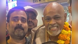 Cricketer Vinod Kambli: अपने फैन के बुलाने पर बनारस पहुंचे पूर्व क्रिकेटर व&zwj;िनोद कांबली, गले लगाकर हुए भावुक; बोले- कइसन बा 'बादल'&nbsp;