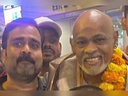 Cricketer Vinod Kambli: अपने फैन के बुलाने पर बनारस पहुंचे पूर्व क्रिकेटर विनोद कांबली, गले लगाकर हुए भावुक; बोले- कइसन बा 'बादल'  Cricketer Vinod Kambli: अपने फैन के बुलाने पर बनारस पहुंचे पूर्व क्रिकेटर विनोद कांबली, गले लगाकर हुए भावुक; बोले- कइसन बा 'बादल'