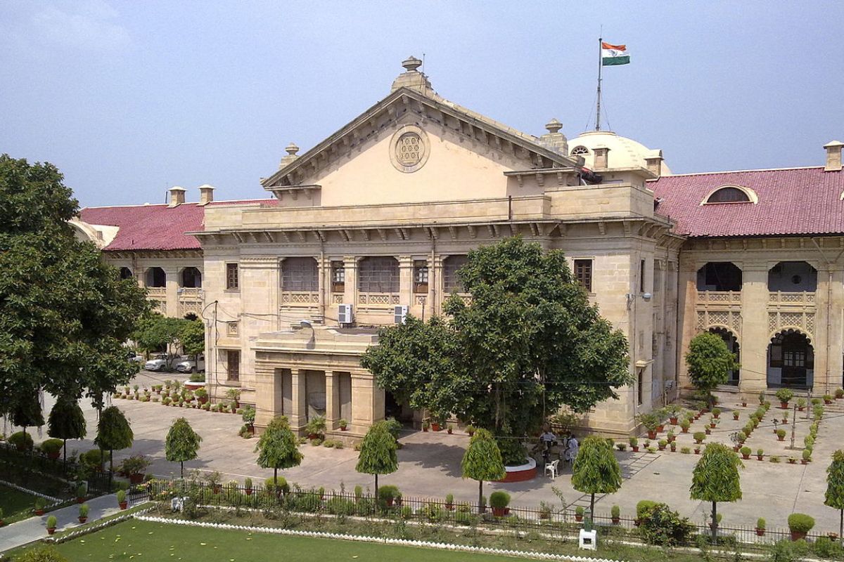 कोर्ट अपनी आंखें बंद नहीं कर सकता : इलाहाबाद हाईकोर्ट ने पुलिस को लगाई फटकार, जानें पूरा मामला