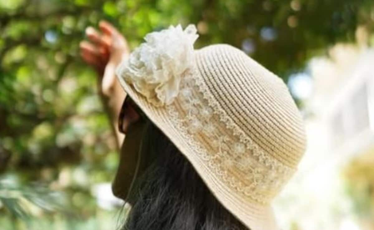 Zeenat Aman, The Goddess Of Accessories: " Diamonds And Pearls Are Statement Enough For Me"