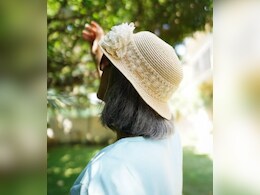 Zeenat Aman, The Goddess Of Accessories: " Diamonds And Pearls Are Statement Enough For Me"