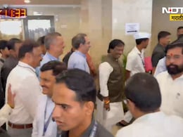 Maharashtra Politics: उद्धव ठाकरे- एकनाथ शिंदे पहिल्यांदाच समोरासमोर,  दोघांनी काय केलं? पाहा VIDEO Maharashtra Politics: उद्धव ठाकरे- एकनाथ शिंदे पहिल्यांदाच समोरासमोर,  दोघांनी काय केलं? पाहा VIDEO