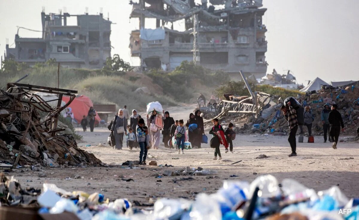 Санаа Yemen s Houthi rebels condemned on Tuesday Israel s wave of