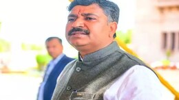 Rajasthan: "कार्रवाई के नाम पर पुल&zwj;िस ने लूट मचा रखी है", अलवर में पुलिस छापे के दौरान बच्ची की मौत पर टीकाराम जूली का बड़ा आरोप