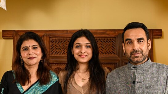 खुशी, सुहाना और इब्राहिम अली खान जैसे स्टारकिड के बाद पंकज त्रिपाठी की बेटी आशी ने किया एक्टिंग डेब्यू, मुरीद हुए फैंस