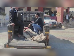 सीकर में सेना से रिटायर्ड बुजुर्ग की घर में घुसकर हत्या, तीन संदिग्ध लोगों को हिरासत में लिया सीकर में सेना से रिटायर्ड बुजुर्ग की घर में घुसकर हत्या, तीन संदिग्ध लोगों को हिरासत में लिया