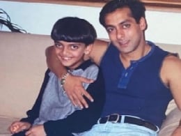 सलमान खान के साथ नजर आ रहा ये बच्चा है बॉलीवुड एक्टर, भाईजान की एक्ट्रेस से की शादी- पहचाना क्या? सलमान खान के साथ नजर आ रहा ये बच्चा है बॉलीवुड एक्टर, भाईजान की एक्ट्रेस से की शादी- पहचाना क्या?