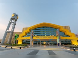 US Justice Department Probes Warner Sale's Impact on Theaters