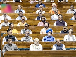 सांसदों के वेतन-भत्तों में बड़ी बढ़ोतरी, अब 1.24 लाख महीना पाएंगे माननीय, जानें डीटेल्स सांसदों के वेतन-भत्तों में बड़ी बढ़ोतरी, अब 1.24 लाख महीना पाएंगे माननीय, जानें डीटेल्स