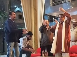 रमज़ान के महीने में शराब! Video हुआ वायरल तो बॉलीवुड अभिनेता को देनी पड़ी सफ़ाई