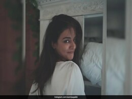 Wamiqa Gabbi's Windswept Tresses And No Makeup Look Gets A Beauty Green Flag Wamiqa Gabbi's Windswept Tresses And No Makeup Look Gets A Beauty Green Flag