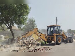 Kailadevi Lakkhi Fair: करौली में 8 KM के रास्ते के अतिक्रमण पर चलेगा बुलडोज़र! प्रशासन ने जारी किए नोटिस Kailadevi Lakkhi Fair: करौली में 8 KM के रास्ते के अतिक्रमण पर चलेगा बुलडोज़र! प्रशासन ने जारी किए नोटिस