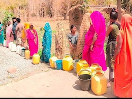 Jal Jeevan Mission की खस्ताहाल तस्वीरें आई सामने, यहां सप्लाई लाईन में बंधते हैं मवेशी, हैंडपंपों पर लगी कतारें