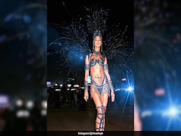 Irina Shayk Dazzles In A Blue Bejewelled Outfit At The Rio De Janeiro Carnival 2025 Irina Shayk Dazzles In A Blue Bejewelled Outfit At The Rio De Janeiro Carnival 2025