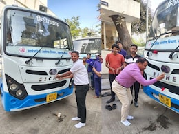 Pune News: NDTVच्या दणक्यानंतर सरकारला जाग! अखेर त्या 100 शववाहिन्यांचे वाटप सुरू