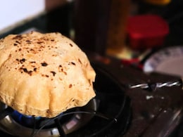 Roti For Weight Loss: गेहूं नहीं रोज खाएं इस आटे की रोटी, तेजी से घटने लगेगी शरीर की चर्बी Roti For Weight Loss: गेहूं नहीं रोज खाएं इस आटे की रोटी, तेजी से घटने लगेगी शरीर की चर्बी