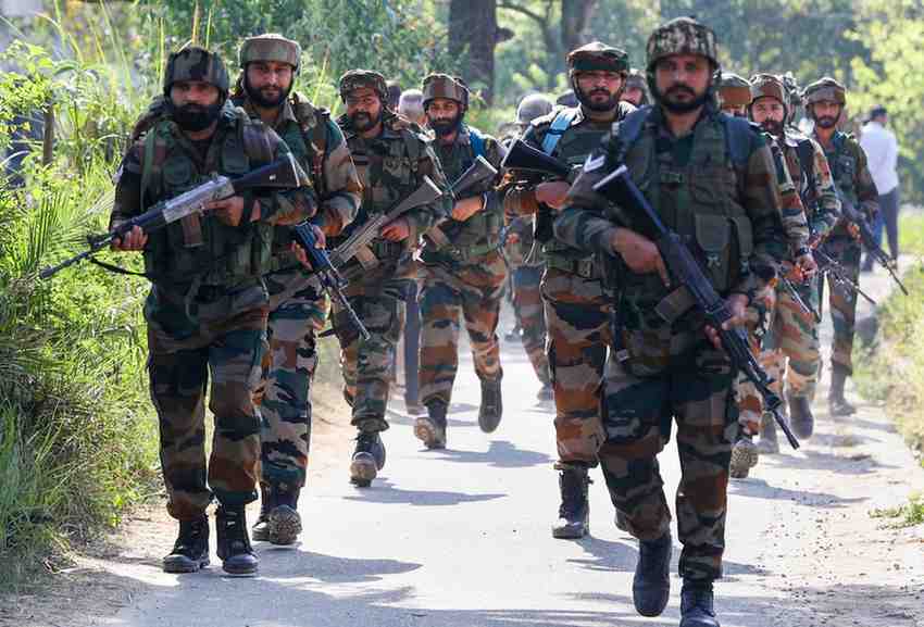 जम्मू के हीरानगर सान्याल इलाके में रविवार शाम से कोई फायरिंग नहीं, आतंकियों को भी कोई सुराग नहीं