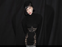 Lady Gaga Looked Lady Like In Her Black Structured Corset Dress With Lace Details Lady Gaga Looked Lady Like In Her Black Structured Corset Dress With Lace Details