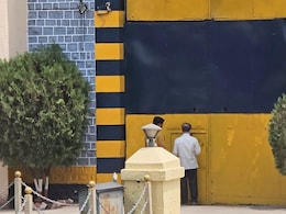 Prashant Koratkar : धोकादायक कैद्यांसाठी असलेल्या अंडासेलमध्ये कोरटकरची रवानगी, अंडासेलच का? Prashant Koratkar : धोकादायक कैद्यांसाठी असलेल्या अंडासेलमध्ये कोरटकरची रवानगी, अंडासेलच का?