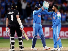 IND Vs NZ: टीम इंडियाची विजयी हॅट्रिक! न्यूझीलंडचा 44 धावांनी धुव्वा; वरुण चक्रवर्ती ठरला हिरो IND Vs NZ: टीम इंडियाची विजयी हॅट्रिक! न्यूझीलंडचा 44 धावांनी धुव्वा; वरुण चक्रवर्ती ठरला हिरो