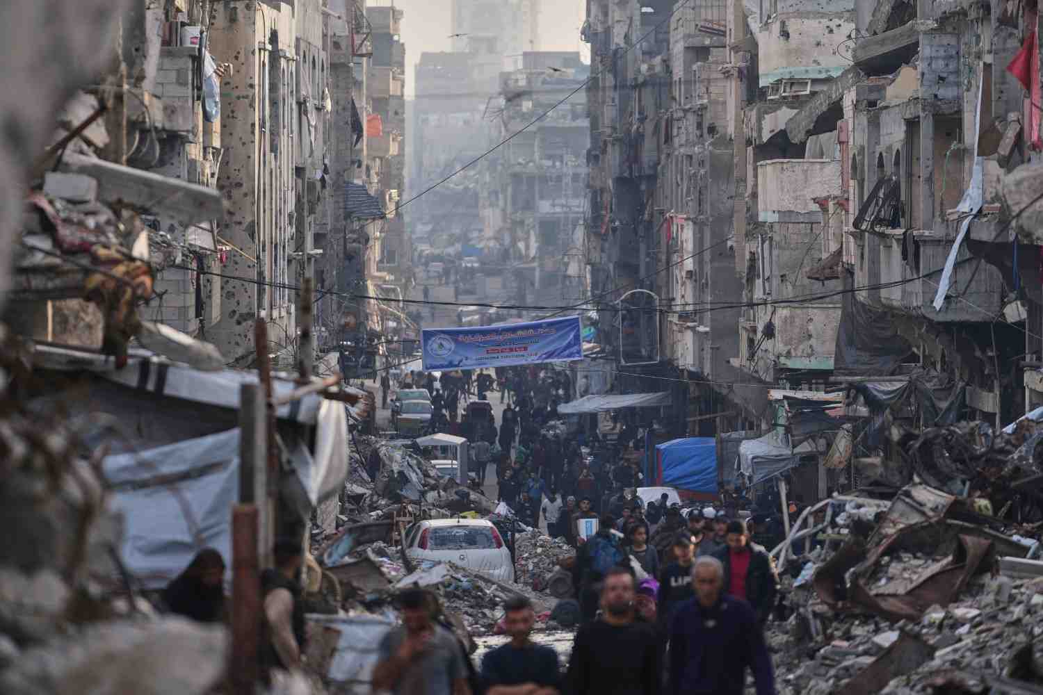 युद्ध की मार से मलबे के ढेर में तब्दील गाजा, खंडहर हो चुकी मस्जिद; फिलिस्तीनी कैसे मना रहे ईद