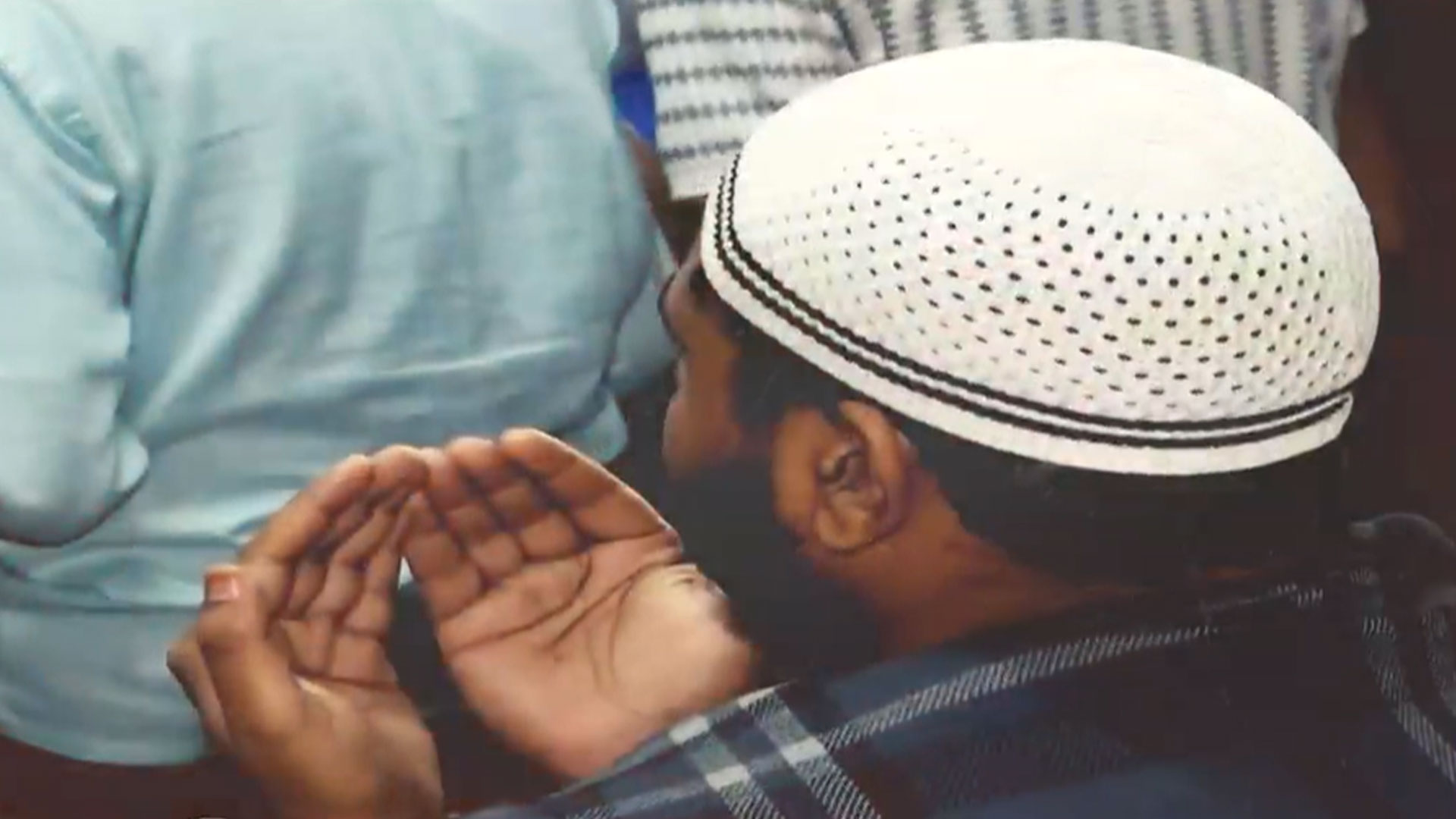 Ramzan Mubarak : Holy Month Of Fasting Begins