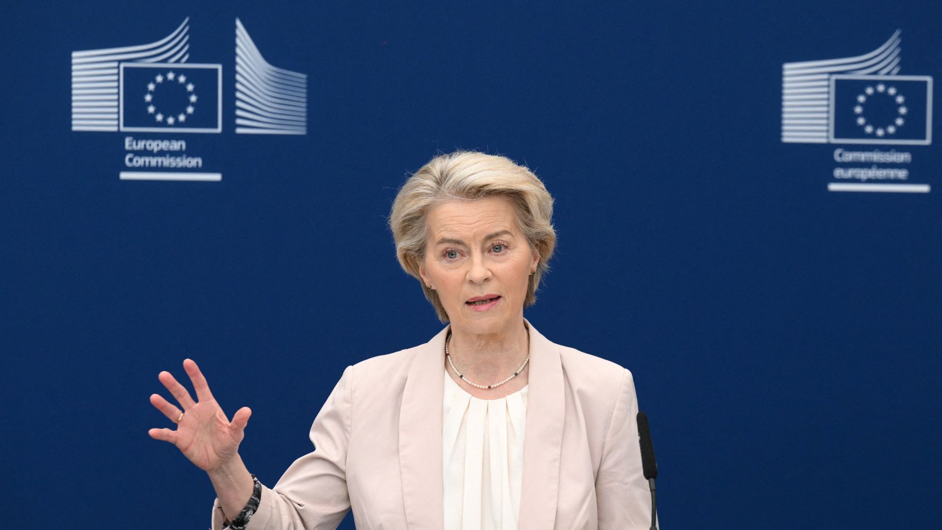 Plane Carrying EU's Top Leader Suspected Of Russian GPS Jamming