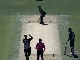 VIDEO: पाकिस्तान के 'भविष्य' का हॉरर शो, आगे बढ़-बढ़कर लगाना चाहा शॉट, मगर गेंद की हवा तक नहीं लगी