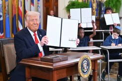 Trump Signs Order To Begin "Eliminating" US Education Department Trump Signs Order To Begin "Eliminating" US Education Department