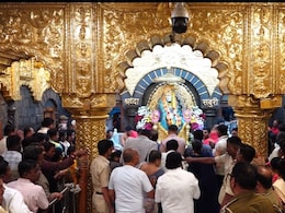 Shirdi News: 'ज्याचे रजिस्ट्रेशन, त्यालाच साईबाबांचे दर्शन', मंदिर समिती मोठा निर्णय घेणार?  काय आहे संकल्पना? Shirdi News: 'ज्याचे रजिस्ट्रेशन, त्यालाच साईबाबांचे दर्शन', मंदिर समिती मोठा निर्णय घेणार?  काय आहे संकल्पना?