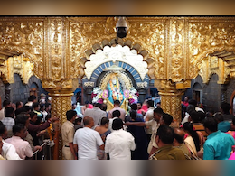 Shirdi Santhan News: शिर्डीमध्ये VIP भाविकांसाठी 'दर्शन ब्रेक' व्यवस्था! साई संस्थानचा मोठा निर्णय Shirdi Santhan News: शिर्डीमध्ये VIP भाविकांसाठी 'दर्शन ब्रेक' व्यवस्था! साई संस्थानचा मोठा निर्णय