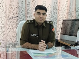 Dausa News: दौसा में एसपी ने थानाधिकारी को किया लाइन हाजिर, बताई ये वजह Dausa News: दौसा में एसपी ने थानाधिकारी को किया लाइन हाजिर, बताई ये वजह
